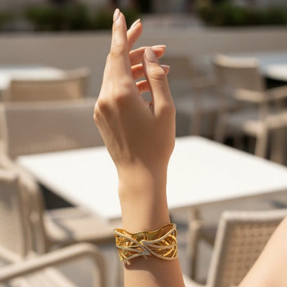 Premium Gold-Plated Hand Cuff – Adjustable