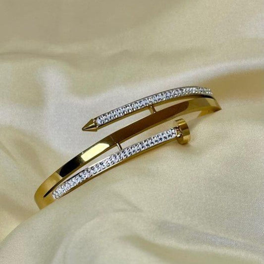Premium Gold-Plated Heart Hand Cuff – Adjustable